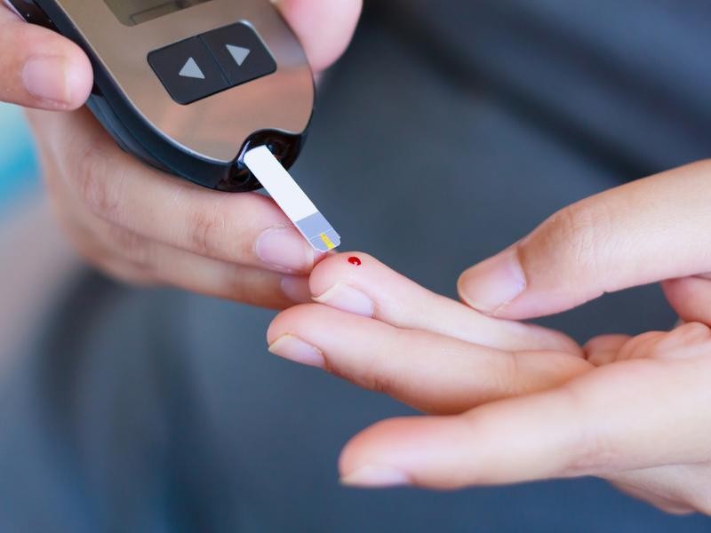 Quais são os exames essenciais para diagnóstico de diabetes?